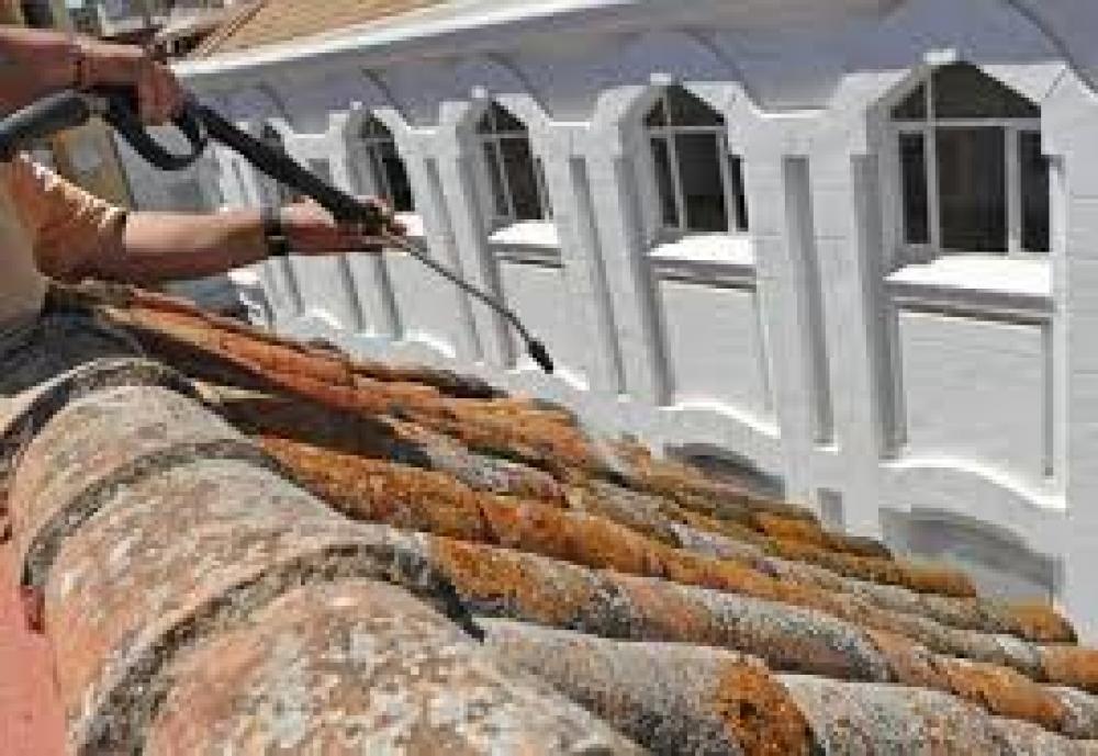 Nettoyage démoussage toiture - Matougui Couverture Mobile